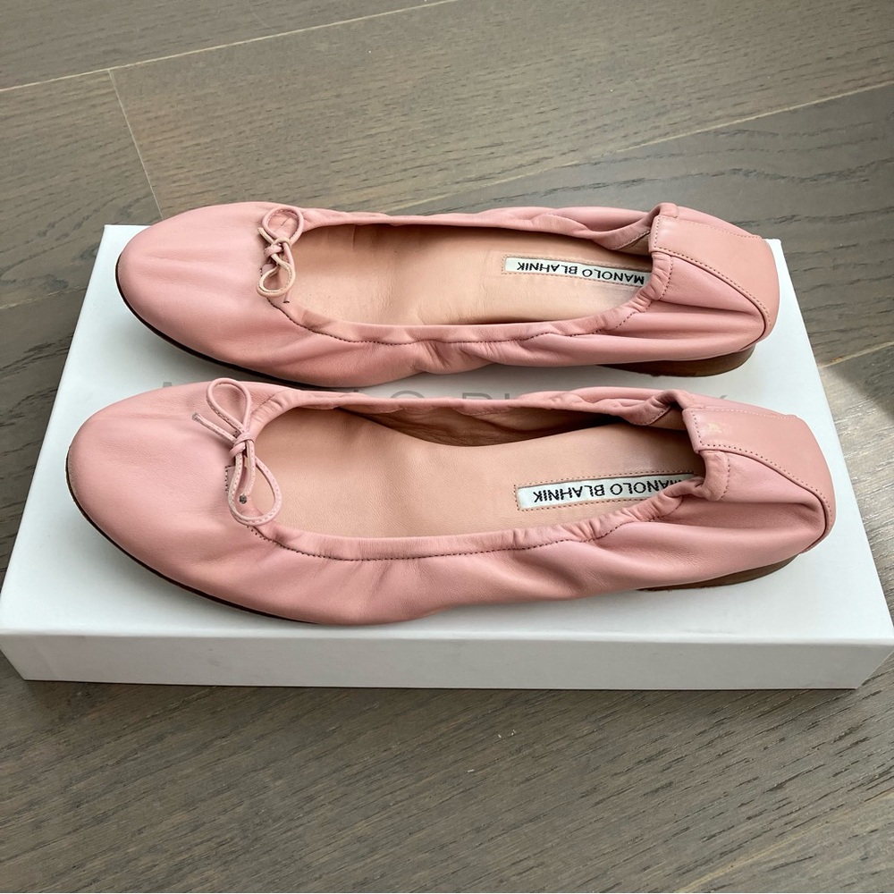 Manolo Blahnik Soft Pink Ballet Flats 💕